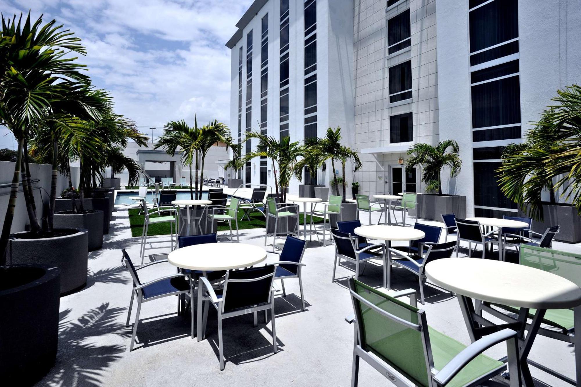 Hotel Dello Ft Lauderdale Airport, Tapestry Collection By Hilton Dania Beach Exterior photo