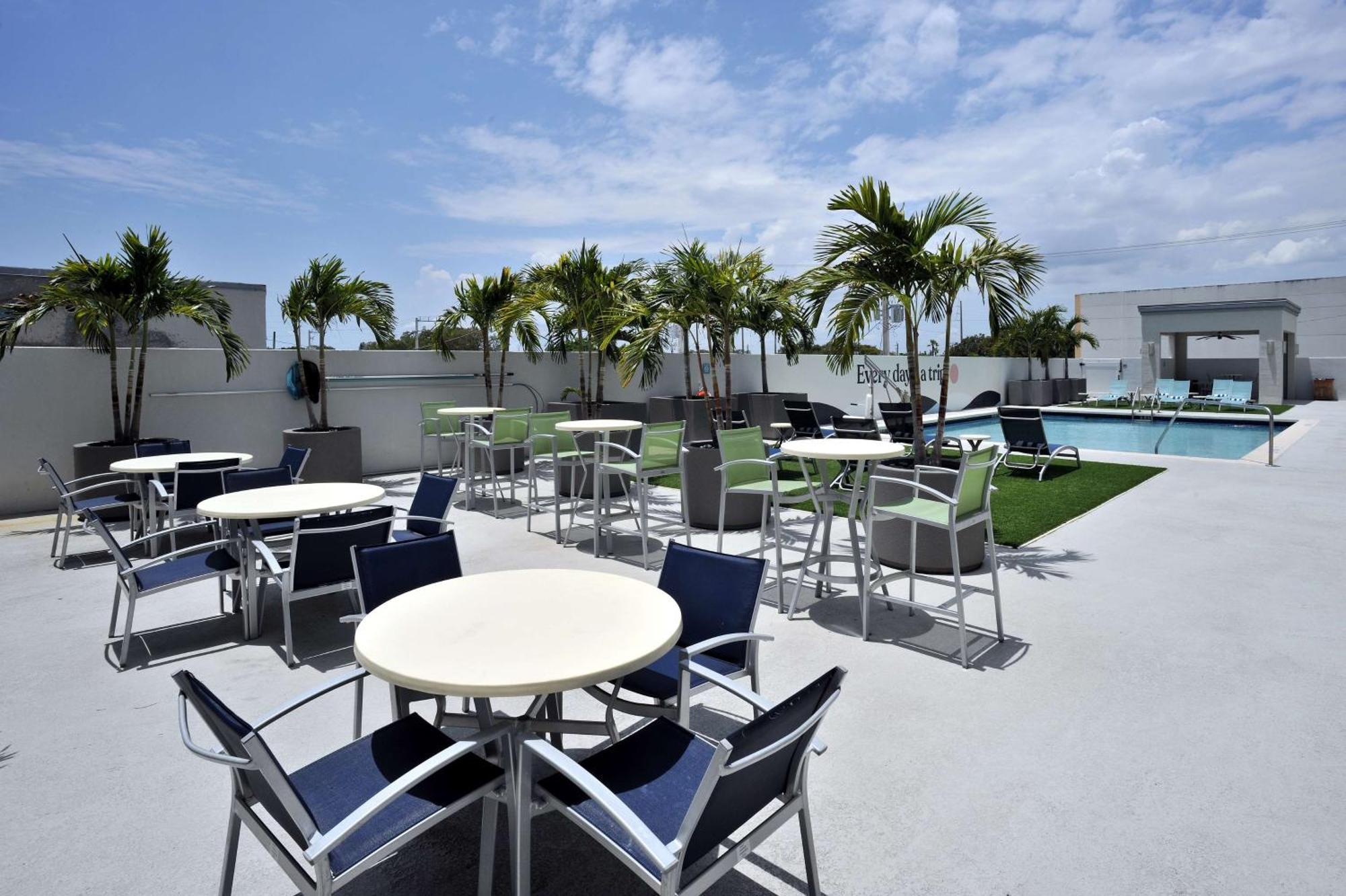 Hotel Dello Ft Lauderdale Airport, Tapestry Collection By Hilton Dania Beach Exterior photo