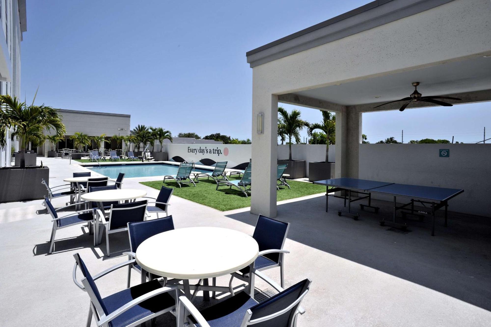 Hotel Dello Ft Lauderdale Airport, Tapestry Collection By Hilton Dania Beach Exterior photo